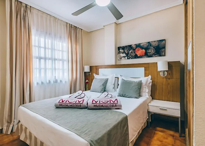 Albatros Golf Del Sur Tenerife מלון דירות